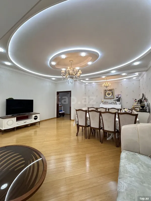 Satılır 4 otaqlı yeni tikili 183 m²