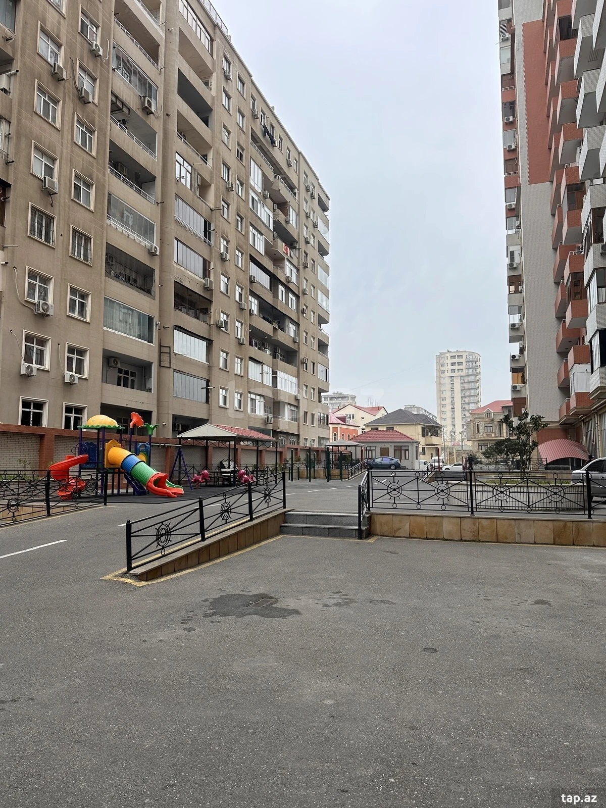 Satılır 4 otaqlı yeni tikili 183 m²