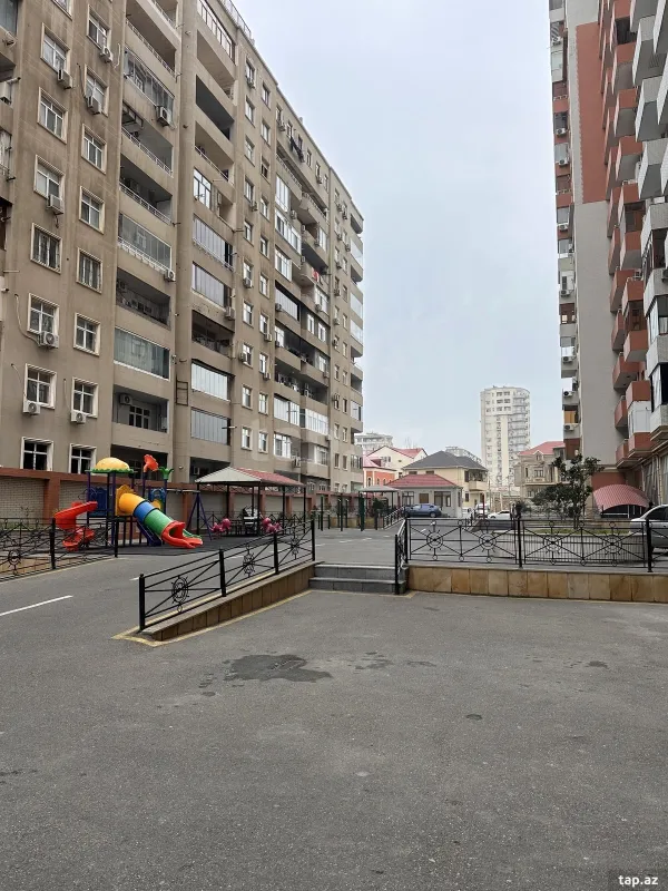 Satılır 4 otaqlı yeni tikili 183 m²