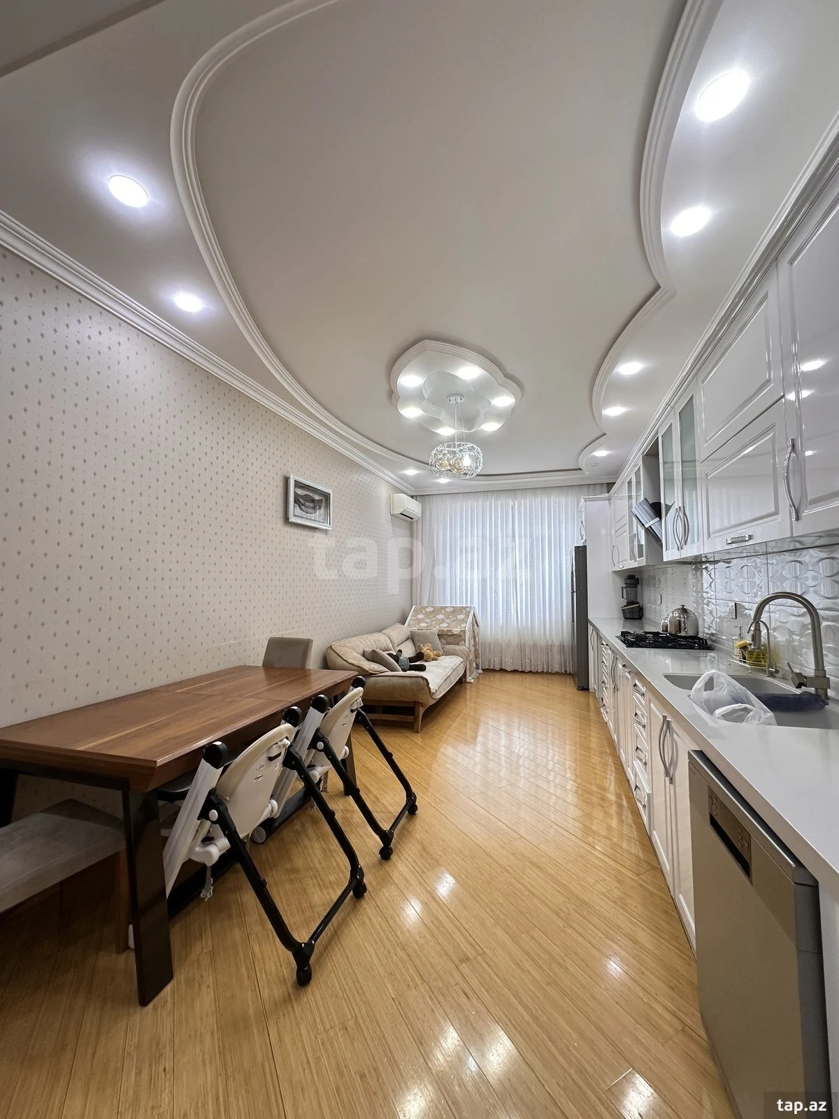 Satılır 4 otaqlı yeni tikili 183 m²
