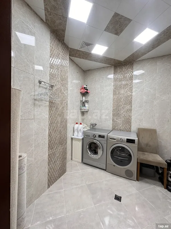 Satılır 4 otaqlı yeni tikili 183 m²