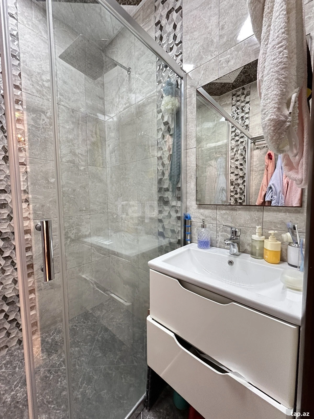 Satılır 4 otaqlı yeni tikili 183 m²