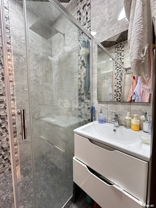 Satılır 4 otaqlı yeni tikili 183 m²