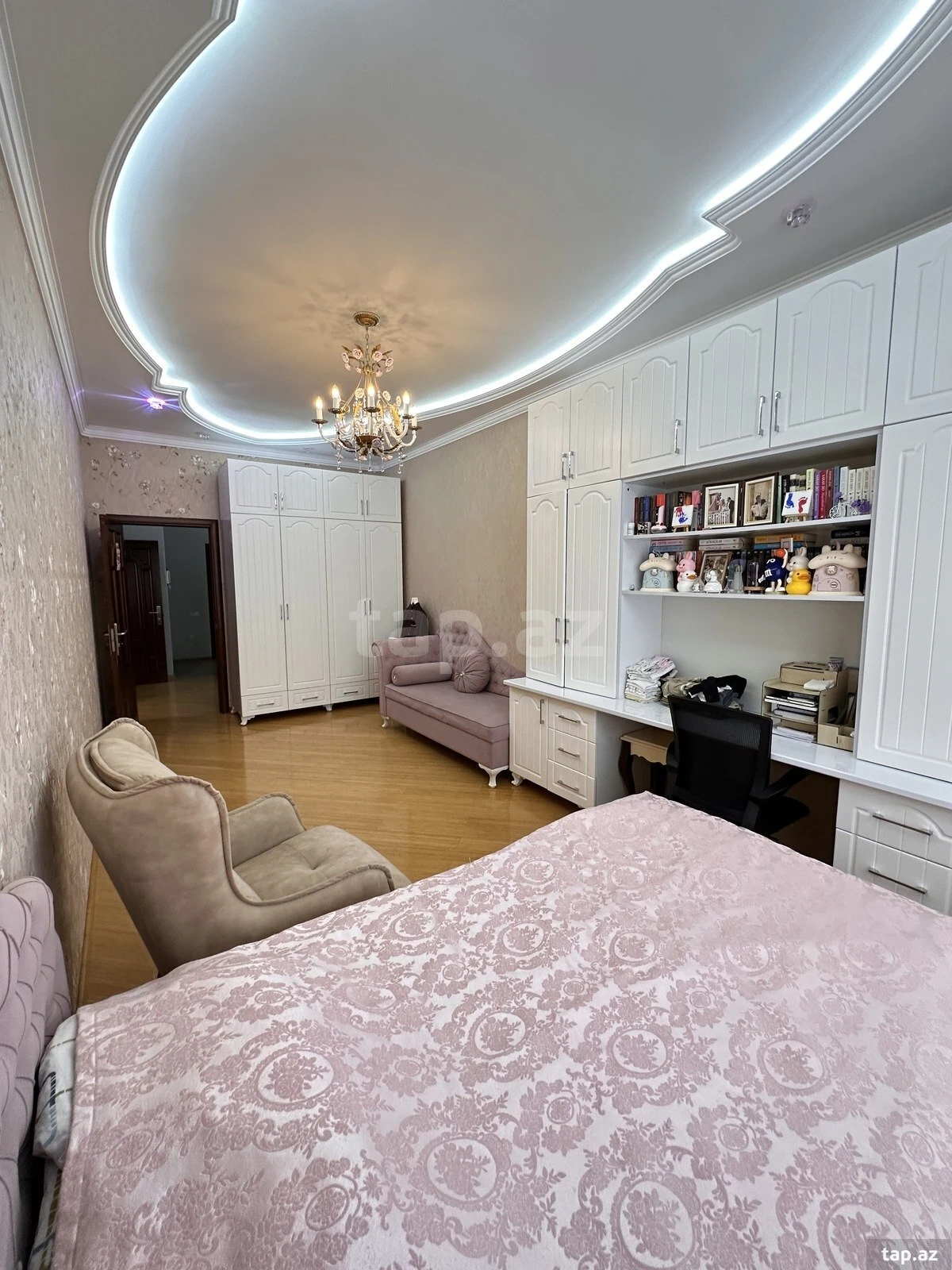 Satılır 4 otaqlı yeni tikili 183 m²