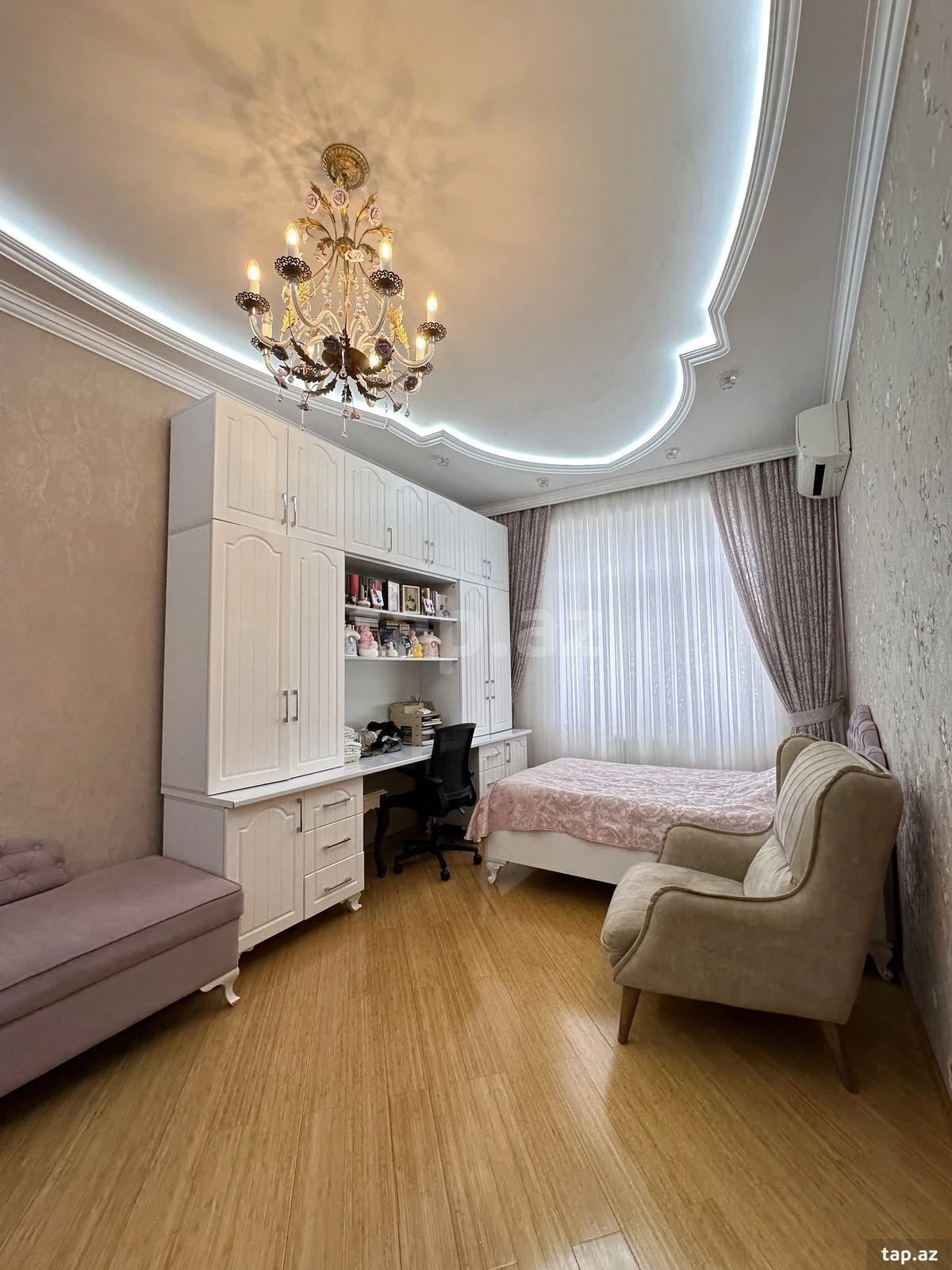 Satılır 4 otaqlı yeni tikili 183 m²