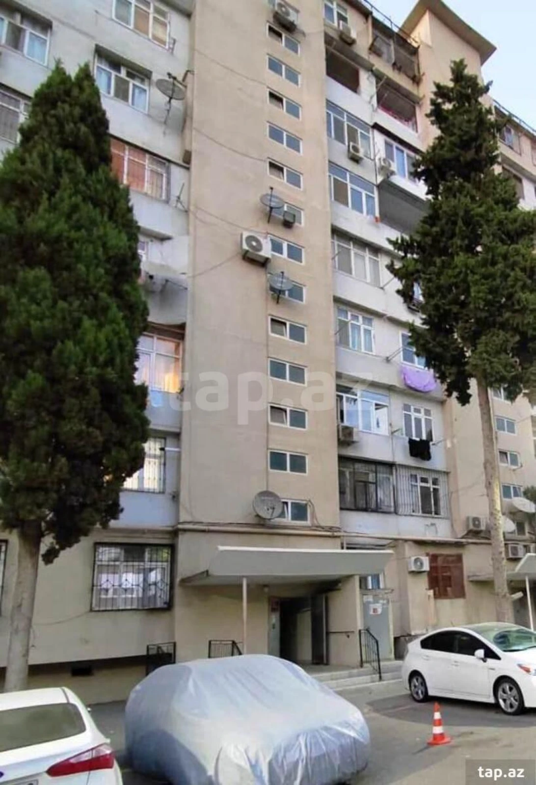 Satılır 5 otaqlı mənzil 120 m²