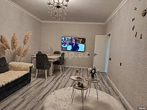 Satılır 6 otaqlı həyət evi 200 m²