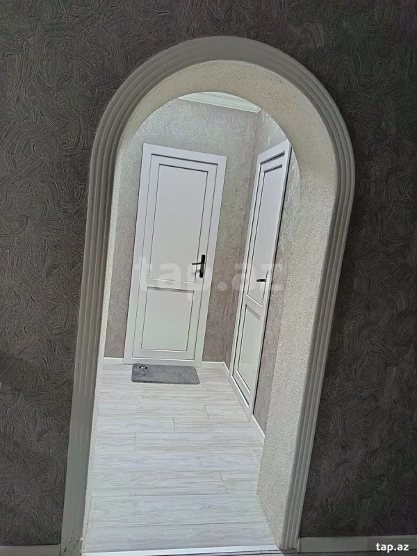 Satılır 6 otaqlı həyət evi 200 m²