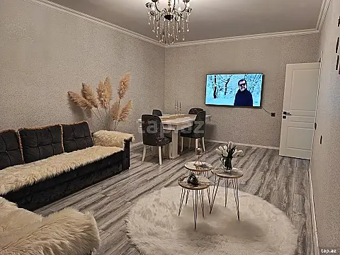 Satılır 6 otaqlı həyət evi 200 m²