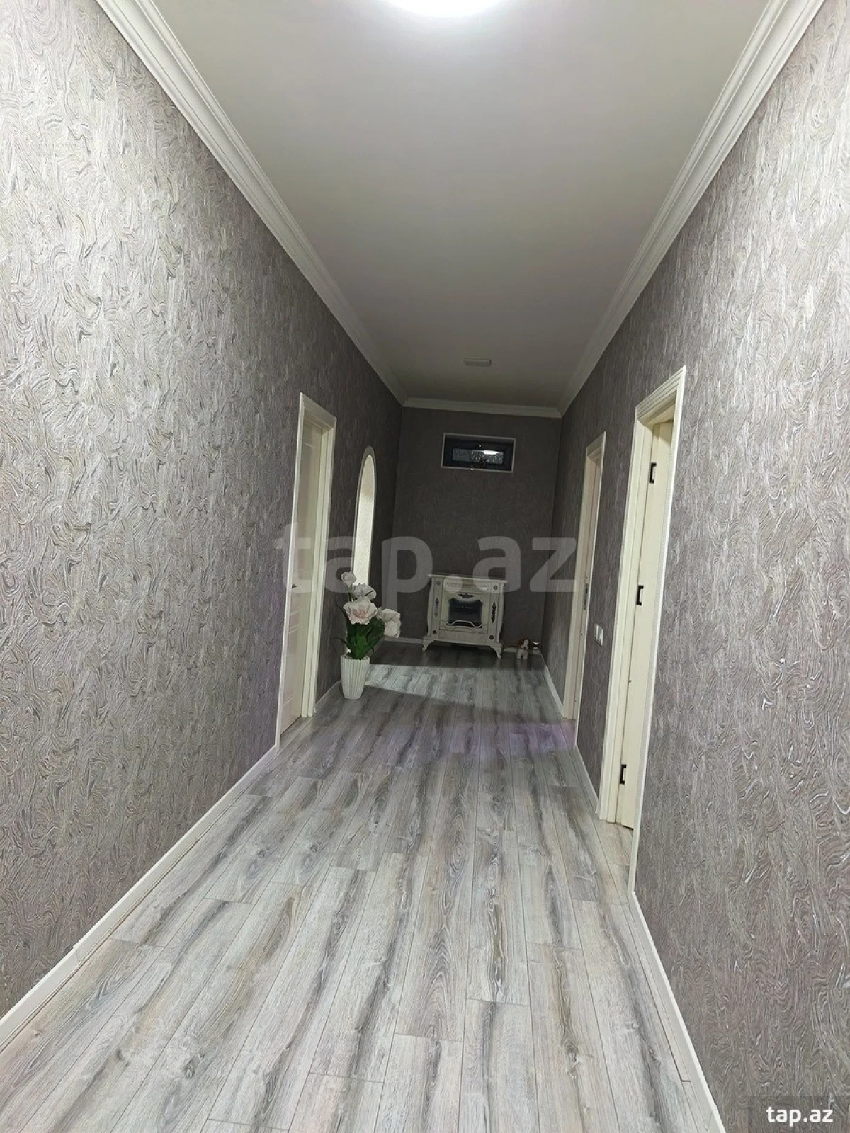 Satılır 6 otaqlı həyət evi 200 m²