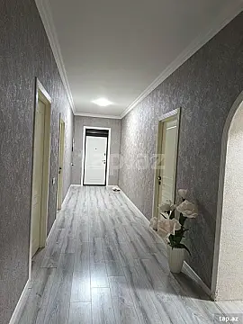 Satılır 6 otaqlı həyət evi 200 m²