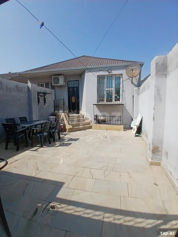 Satılır 3 otaqlı həyət evi 160 m²