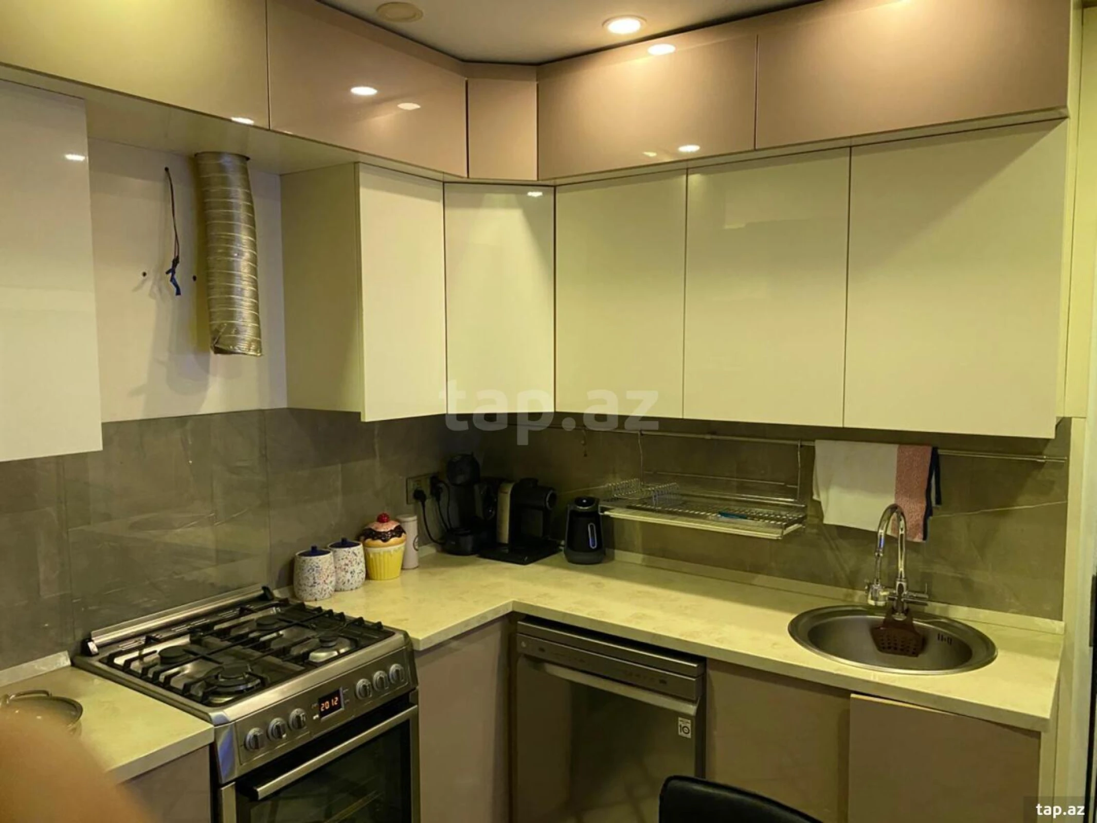 Satılır 3 otaqlı mənzil 70 m²