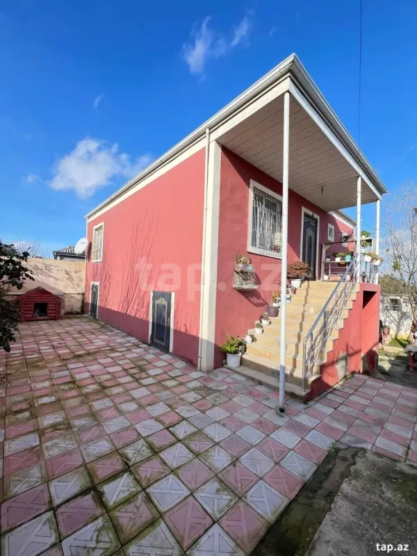 Satılır 6 otaqlı həyət evi 160 m²