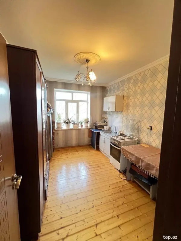 Satılır 6 otaqlı həyət evi 160 m²