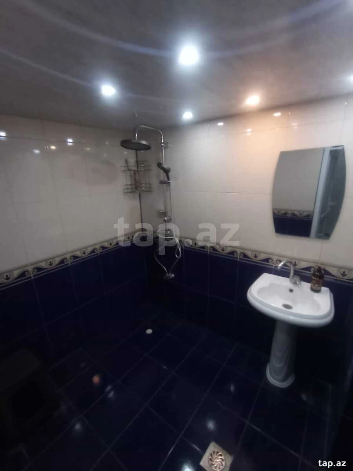 Kirayə verilir 2 otaqlı yeni tikili 90 m²