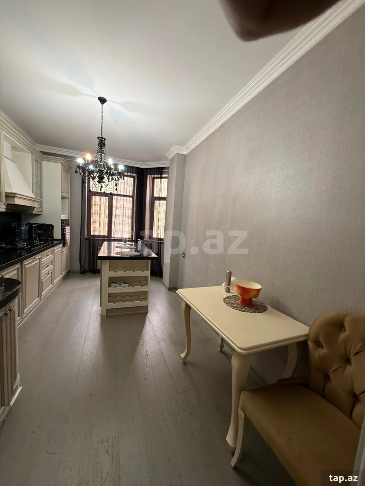 Kirayə verilir 2 otaqlı yeni tikili 95 m²