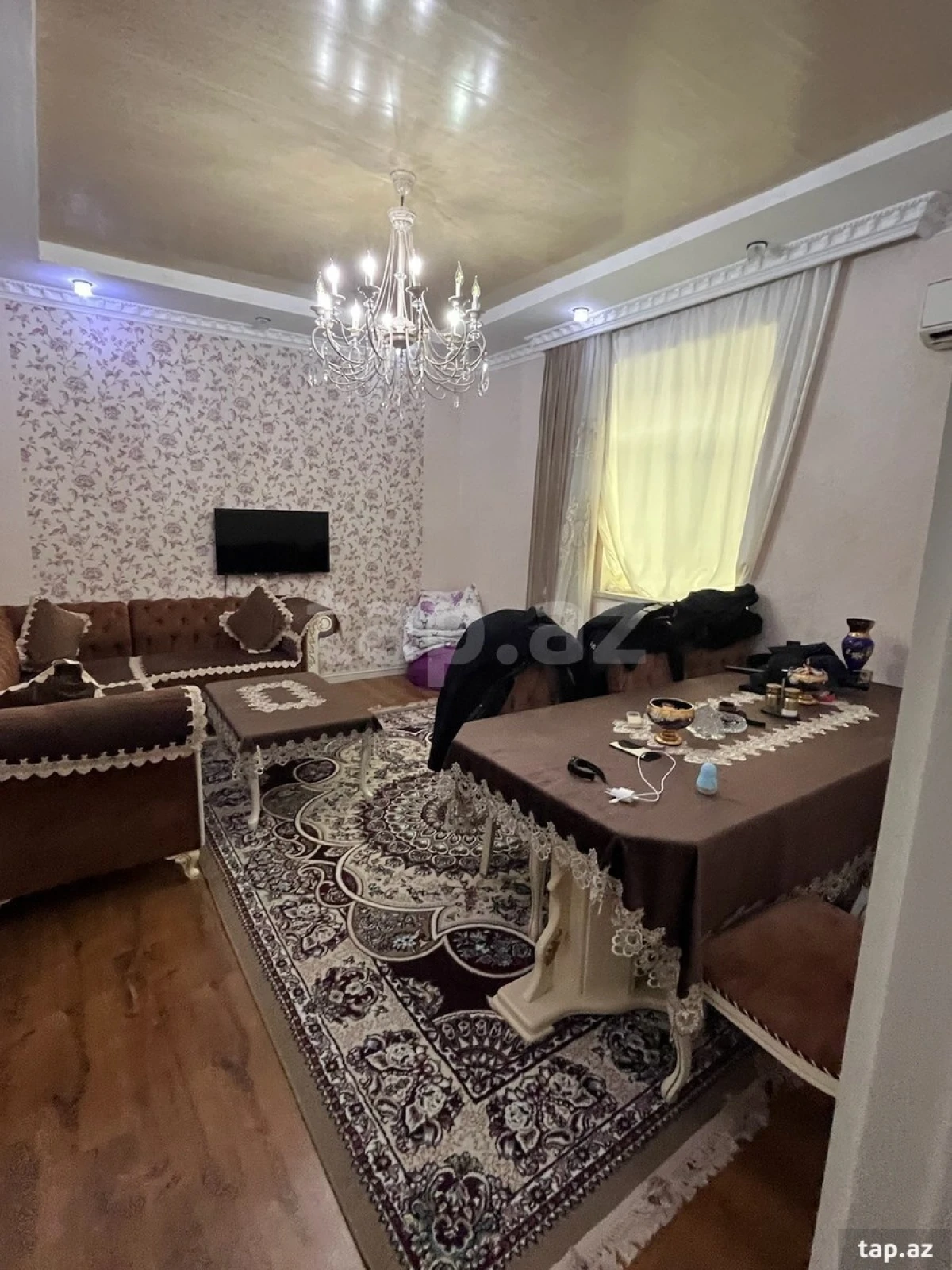 Satılır 5 otaqlı həyət evi 200 m²