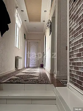 Satılır 5 otaqlı həyət evi 200 m²