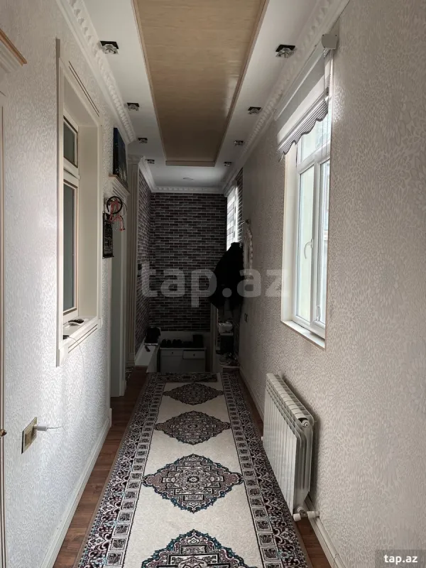 Satılır 5 otaqlı həyət evi 200 m²