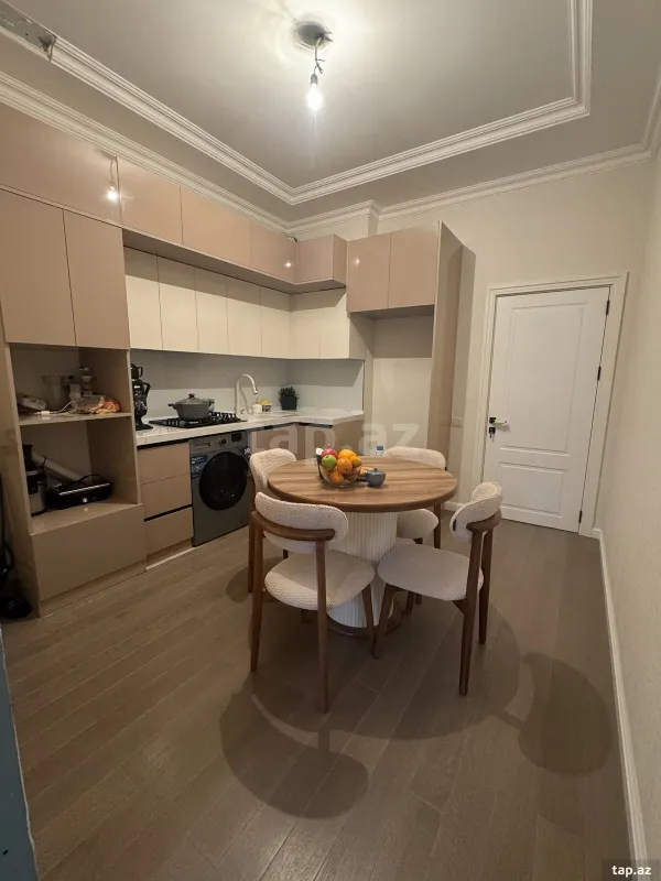 Kirayə verilir 2 otaqlı yeni tikili 60 m²