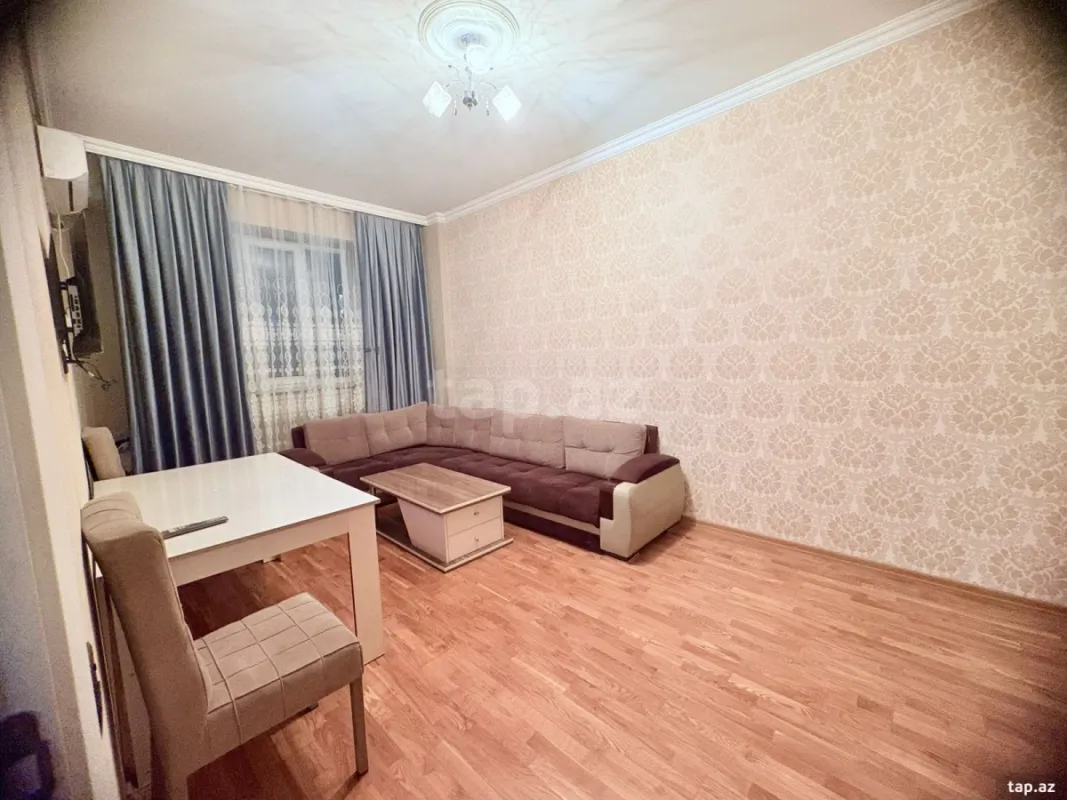 Kirayə verilir 2 otaqlı yeni tikili 70 m²