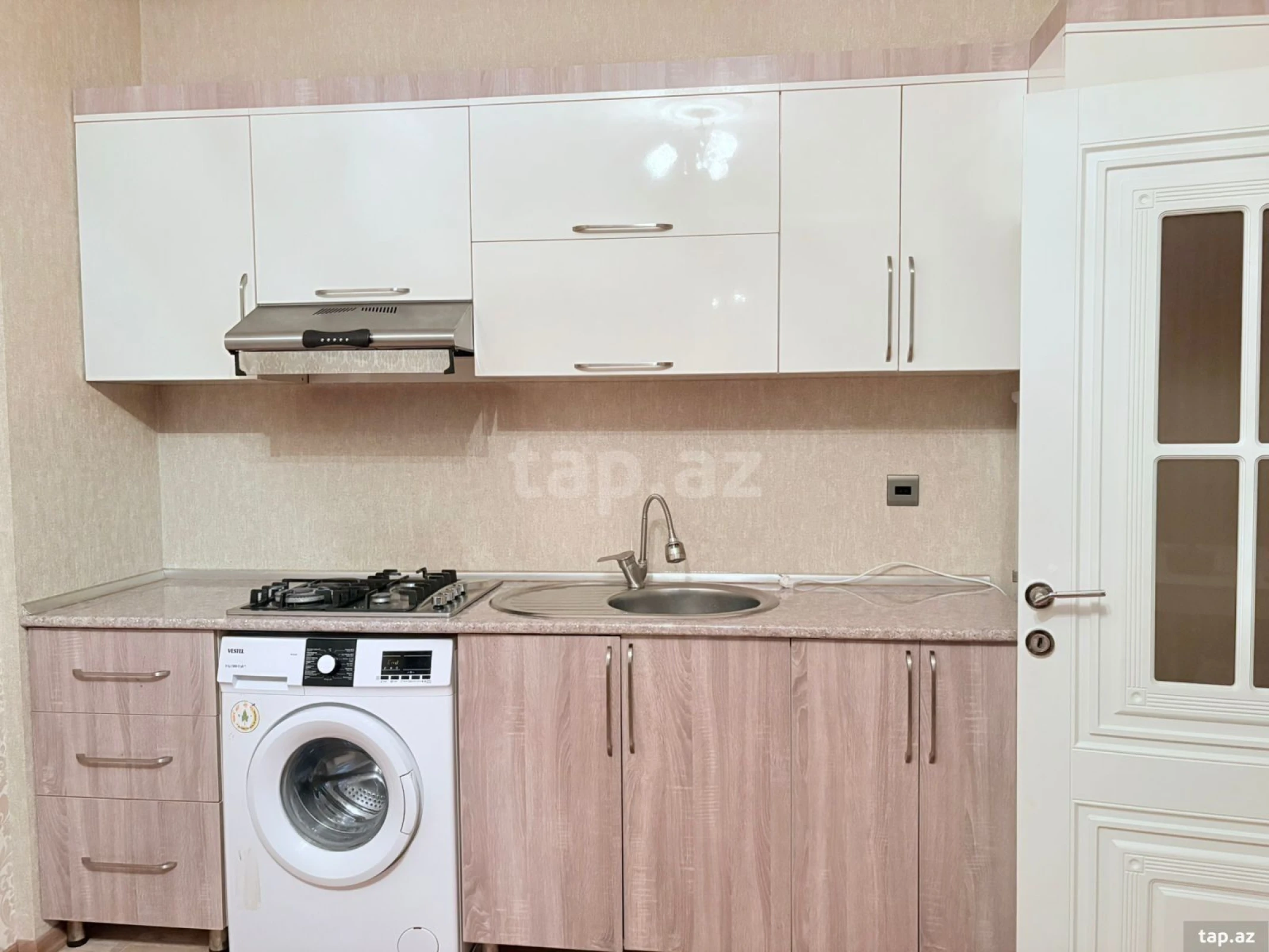 Kirayə verilir 2 otaqlı yeni tikili 70 m²