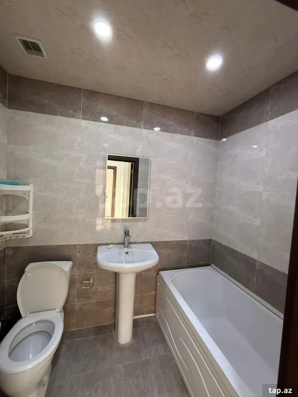 Satılır 1 otaqlı yeni tikili 42 m²