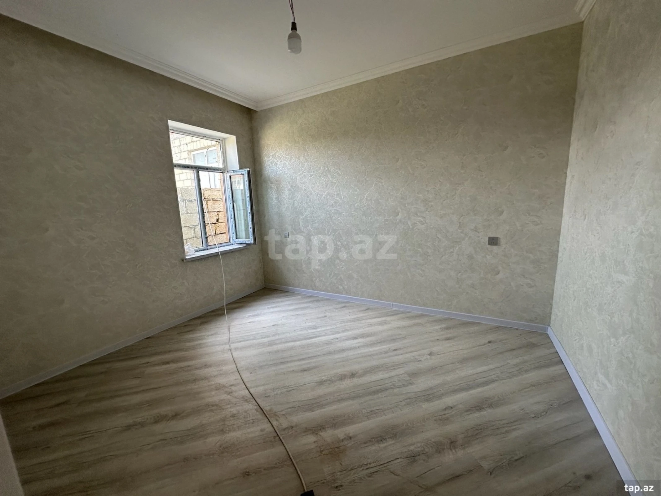 Satılır 3 otaqlı həyət evi 100 m²