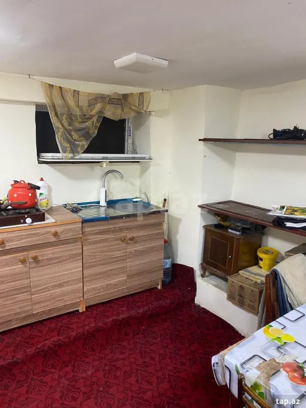 Kirayə verilir 1 otaqlı həyət evi 30 m²