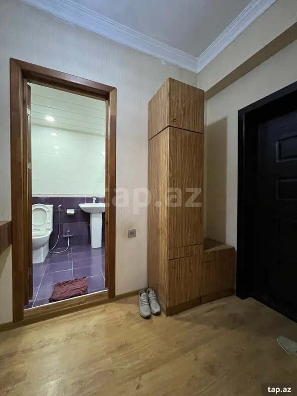 Kirayə verilir 2 otaqlı yeni tikili 75 m²