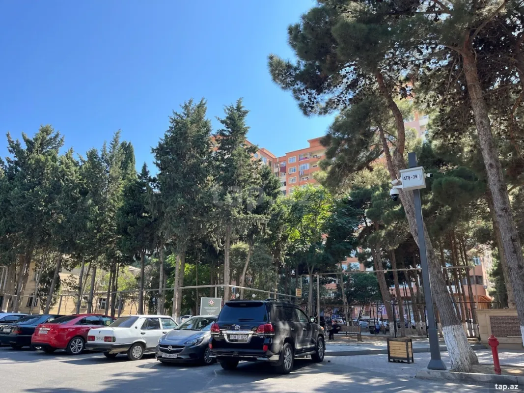 Kirayə verilir 2 otaqlı yeni tikili 75 m²