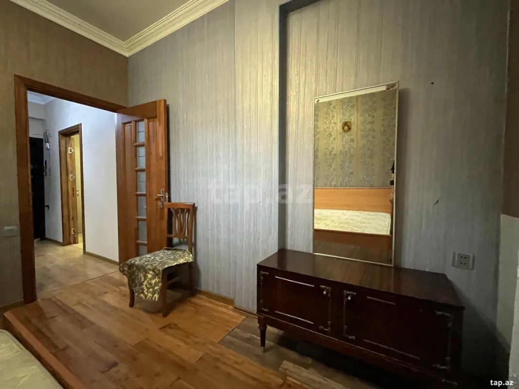 Kirayə verilir 2 otaqlı yeni tikili 75 m²