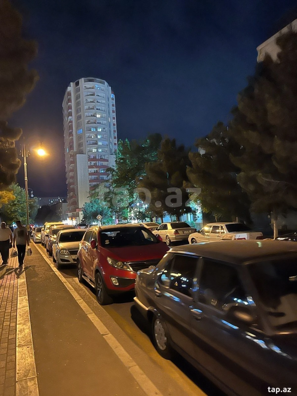 Kirayə verilir 2 otaqlı yeni tikili 75 m²