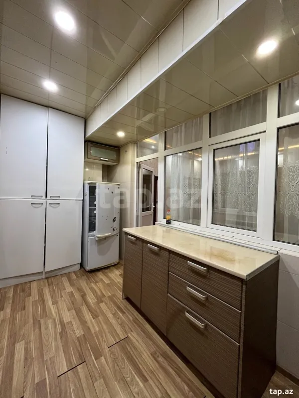 Kirayə verilir 2 otaqlı yeni tikili 75 m²