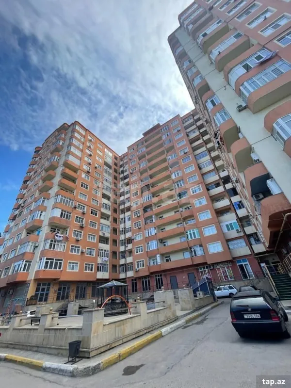 Kirayə verilir 2 otaqlı yeni tikili 75 m²