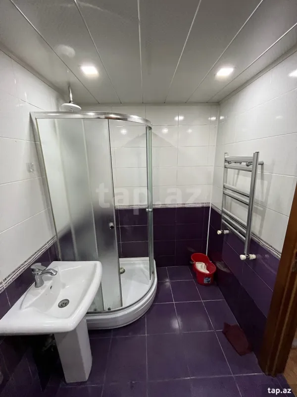 Kirayə verilir 2 otaqlı yeni tikili 75 m²