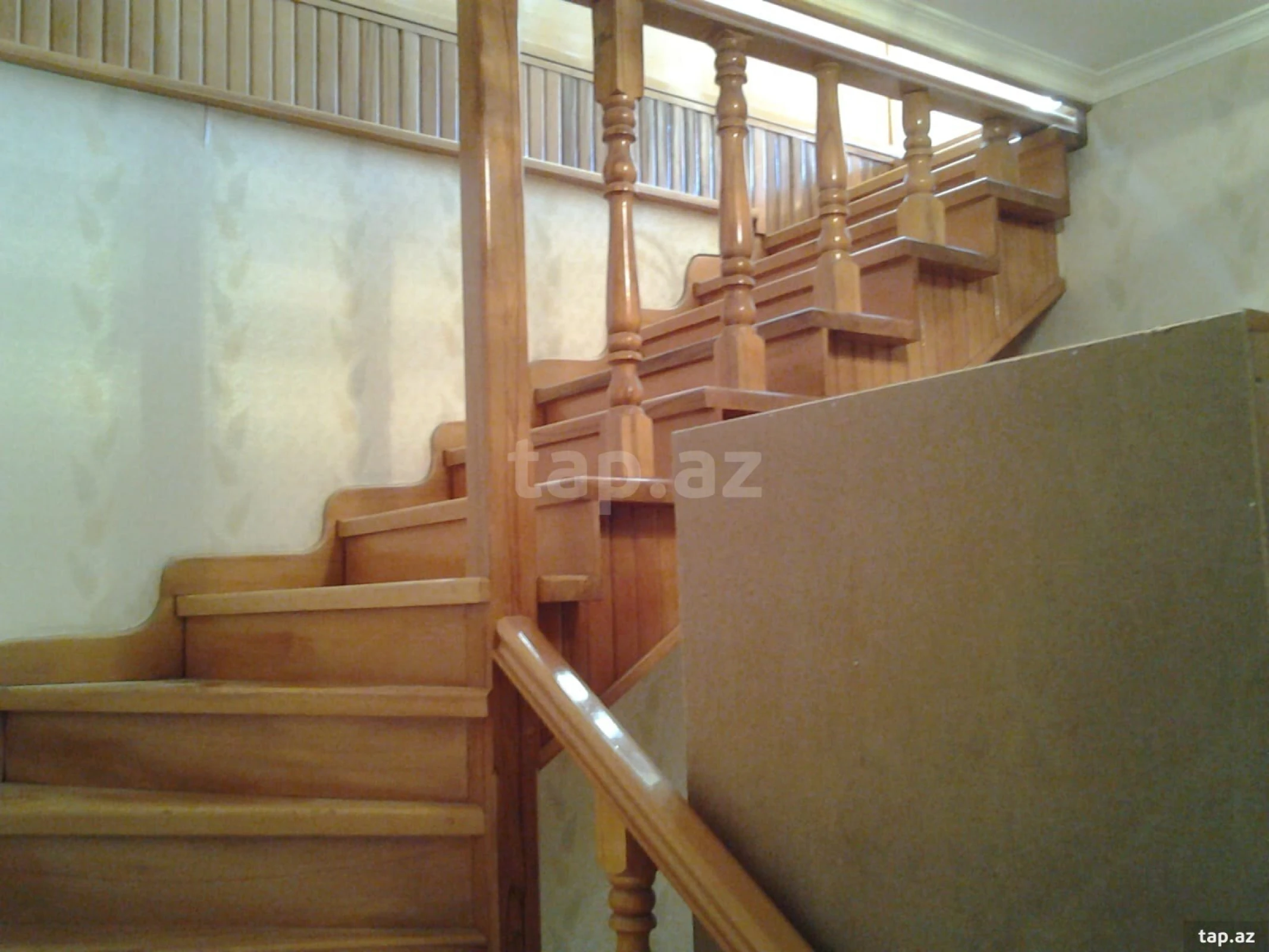 Satılır 8 otaqlı həyət evi 296 m²