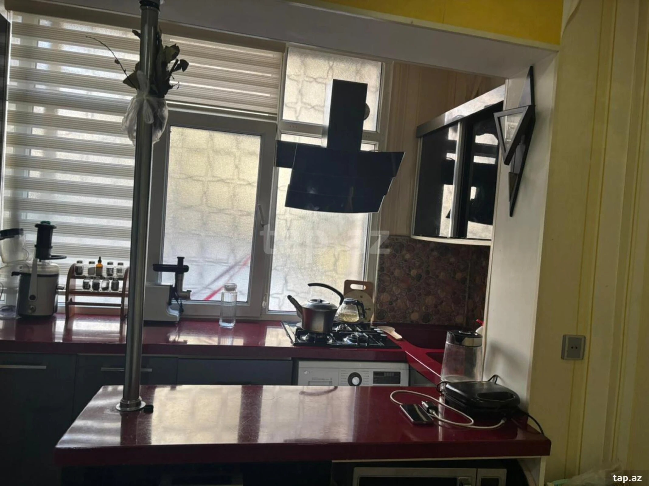 Satılır 4 otaqlı mənzil 65 m²