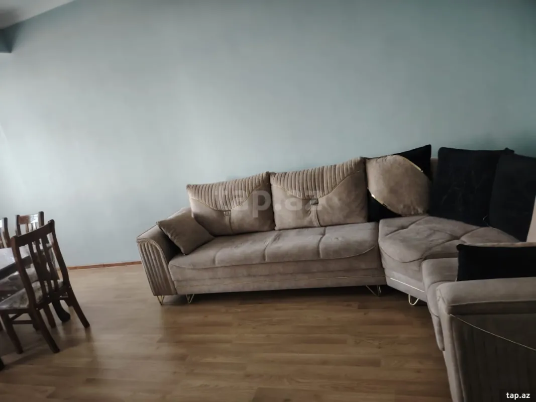 Kirayə verilir 2 otaqlı yeni tikili 70 m²