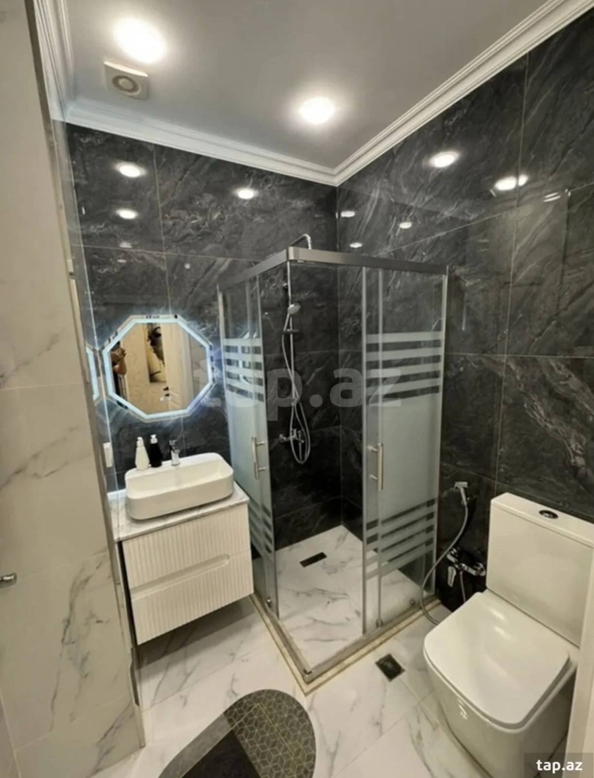 Kirayə verilir 2 otaqlı yeni tikili 68 m²