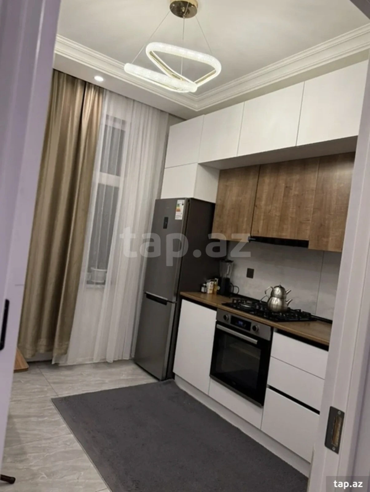 Kirayə verilir 2 otaqlı yeni tikili 68 m²