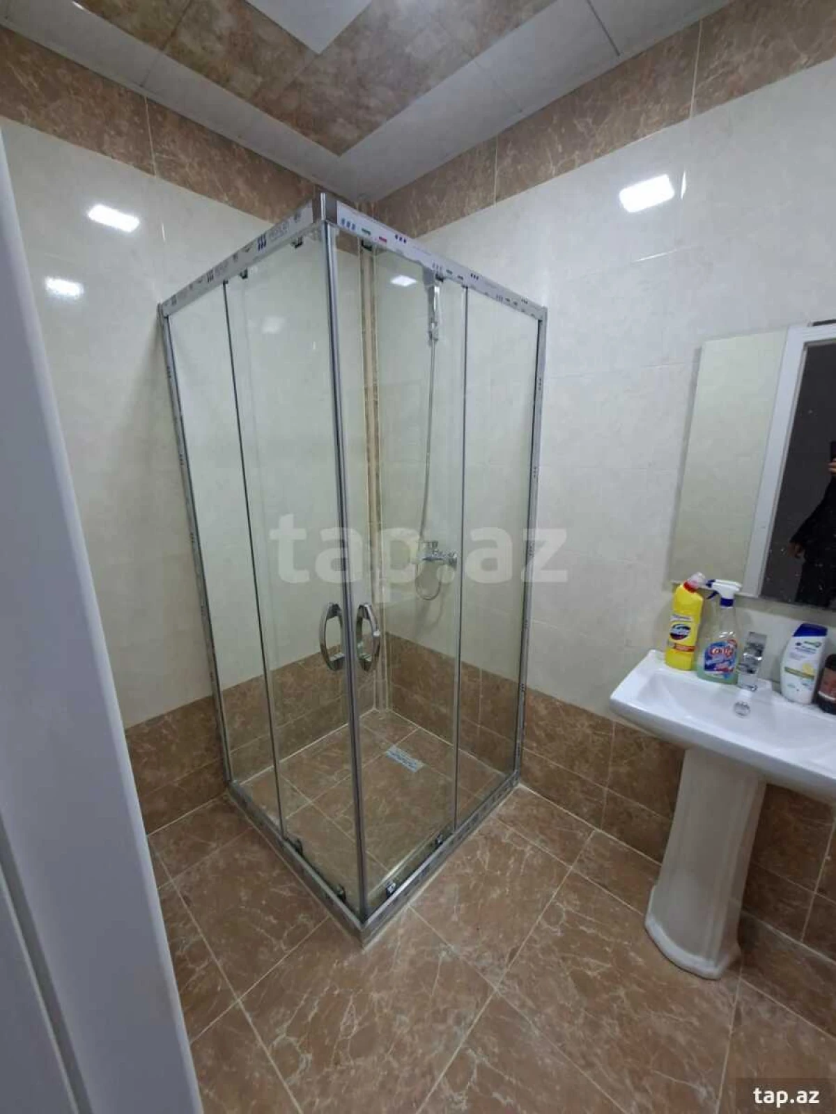 Kirayə verilir 2 otaqlı yeni tikili 86 m²