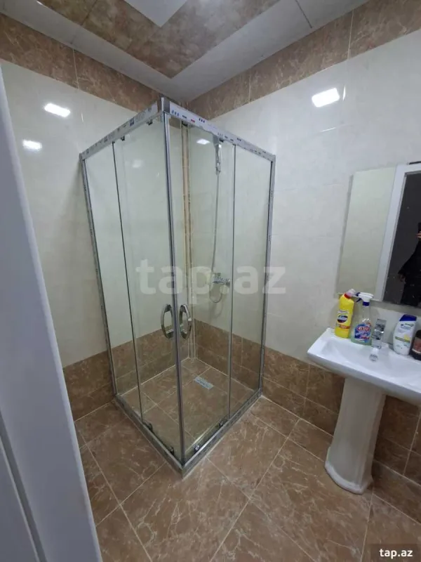 Kirayə verilir 2 otaqlı yeni tikili 86 m²
