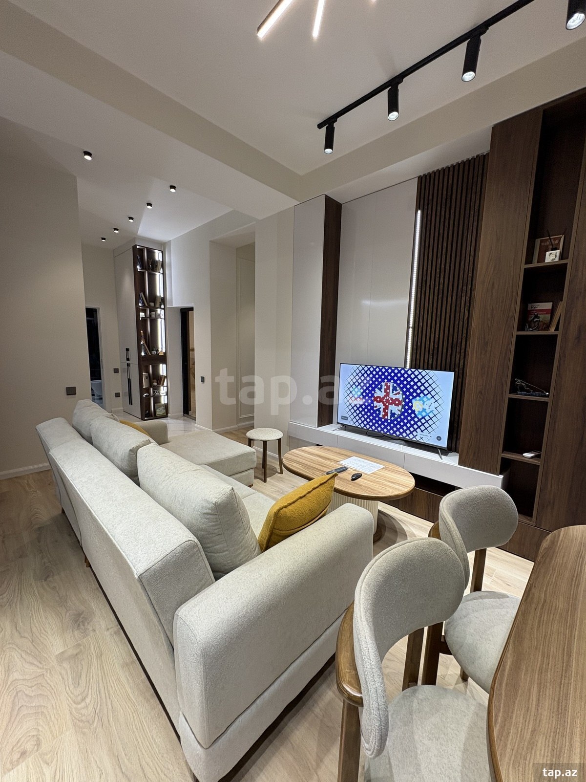 Kirayə verilir 3 otaqlı yeni tikili 80 m²