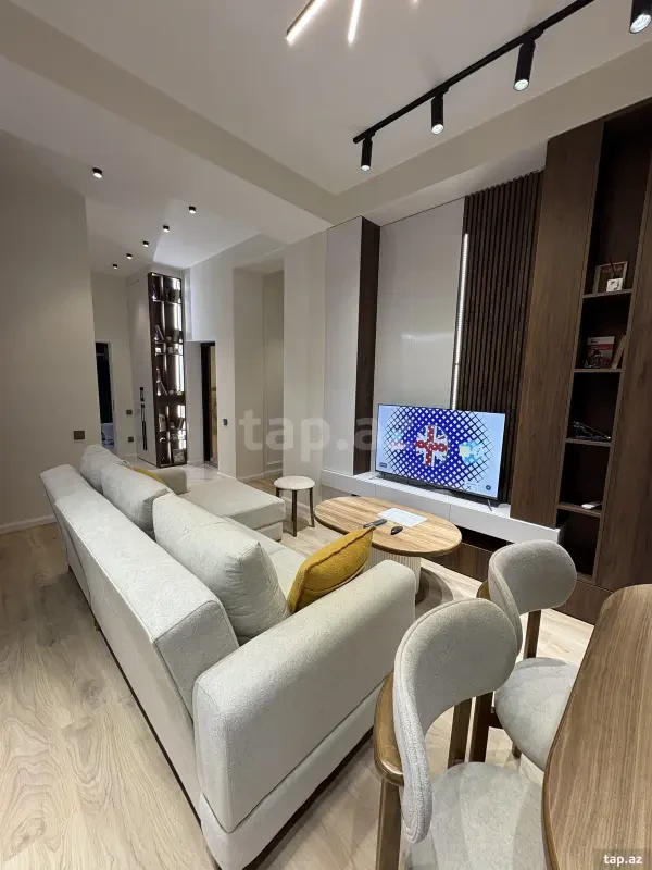 Kirayə verilir 3 otaqlı yeni tikili 80 m²
