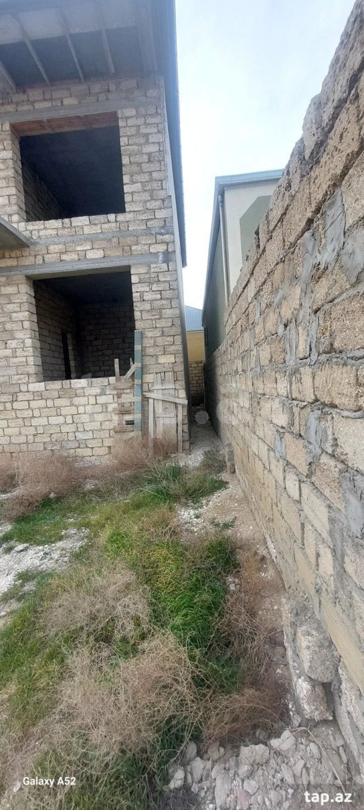 Satılır 6 otaqlı həyət evi 300 m²