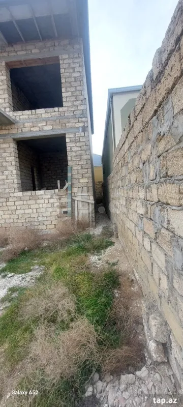 Satılır 6 otaqlı həyət evi 300 m²