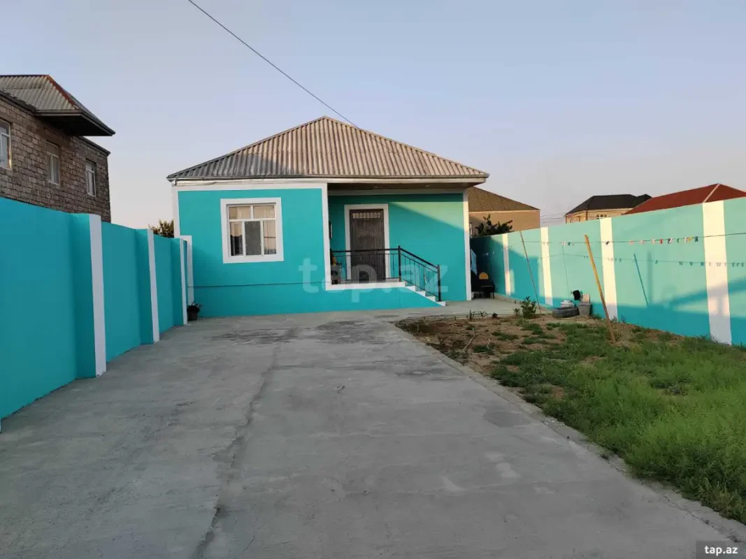 Satılır 4 otaqlı həyət evi 110 m²