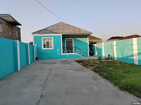 Satılır 4 otaqlı həyət evi 110 m² — Bakı 4 otaq 110.00 m²